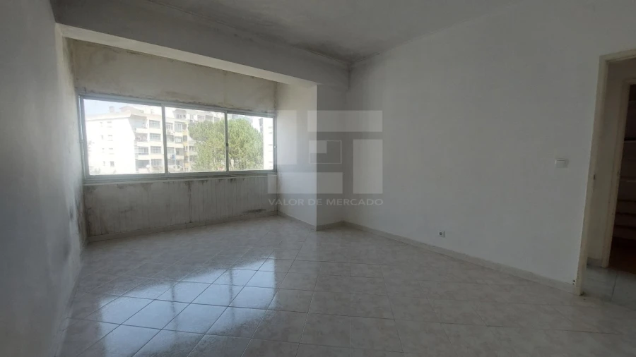 Apartamento T3 para Venda em Rio de Mouro Foto 11