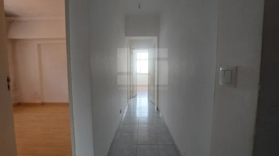 Apartamento T3 para Venda em Rio de Mouro Foto 23