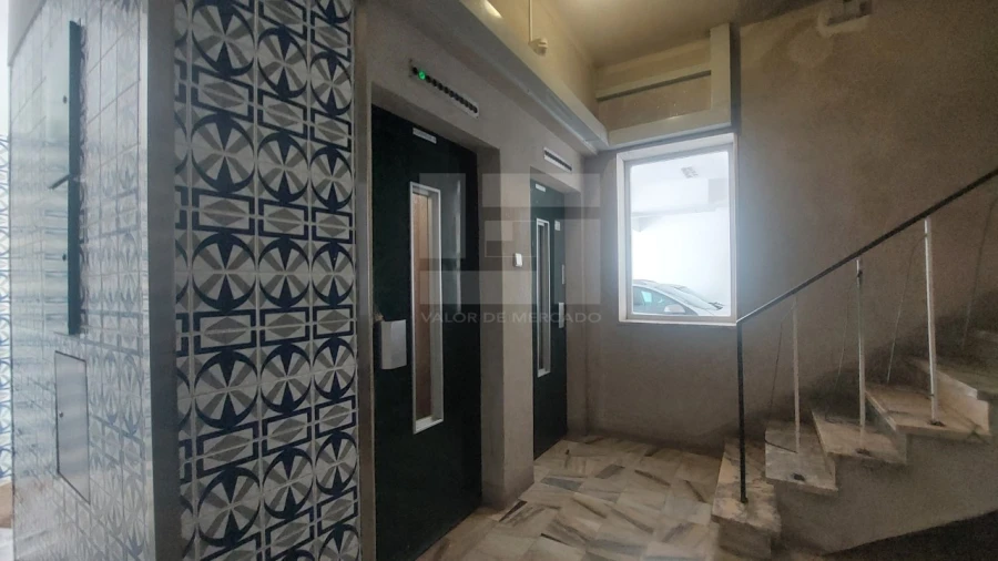Apartamento T3 para Venda em Rio de Mouro Foto 31
