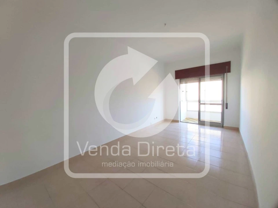 Apartamento T3 para Venda em Moita Foto 17