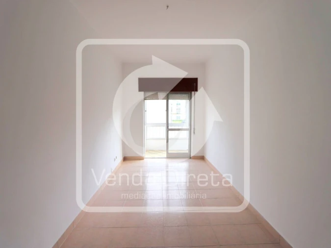 Apartamento T3 para Venda em Moita Foto 2
