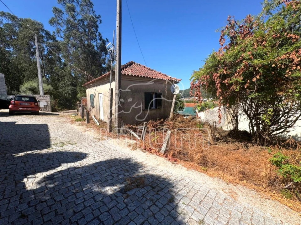 Moradia T1 para Venda em Fragoso Foto 1