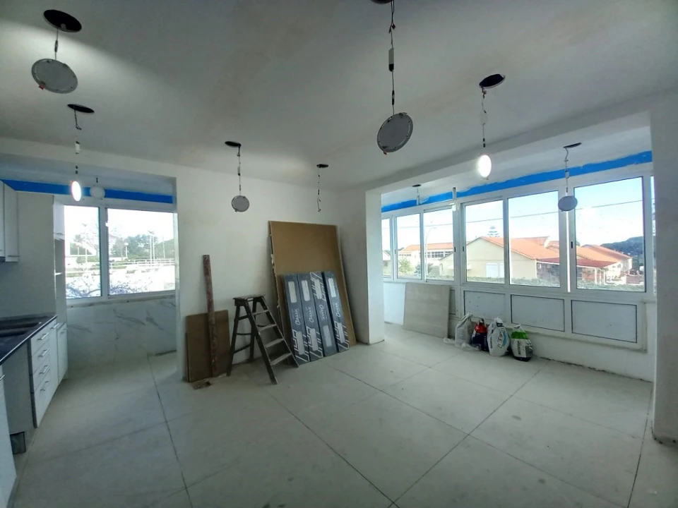 Apartamento T4 para Venda em Laranjeiro e Feijó Foto 7