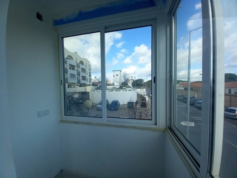 Apartamento T4 para Venda em Laranjeiro e Feijó Foto 16