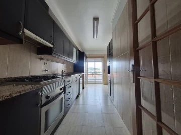 Apartamento T2 para Venda em Laranjeiro e Feijó