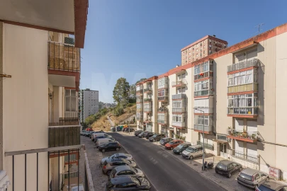Apartamento T2 para Venda em Santo António dos Cavaleiros e Frielas