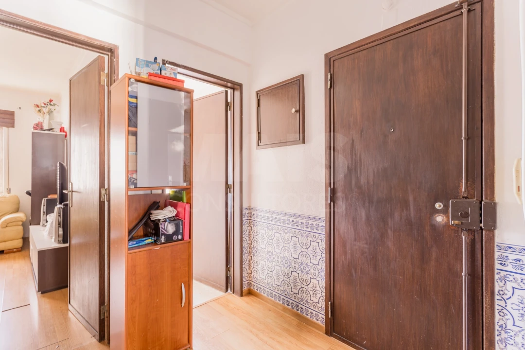 Apartamento T2 para Venda em Santo António dos Cavaleiros e Frielas Foto 10