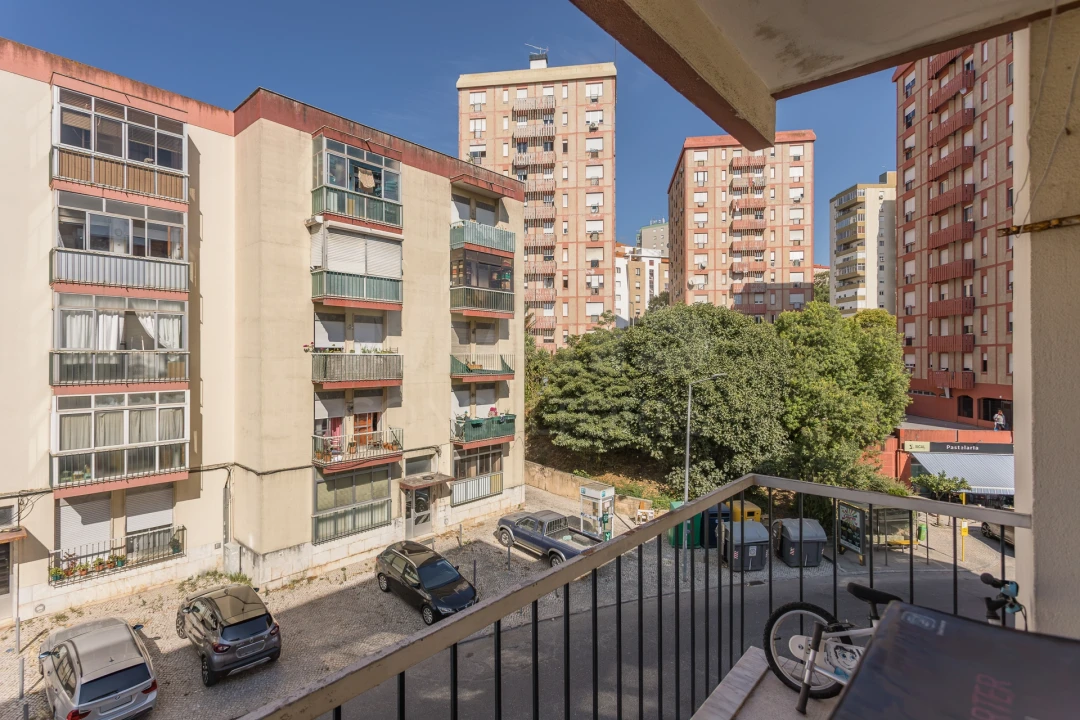 Apartamento T2 para Venda em Santo António dos Cavaleiros e Frielas Foto 7