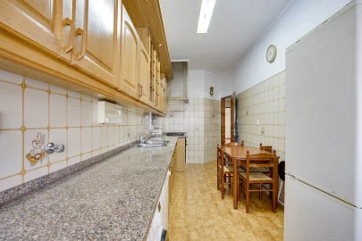 Apartamento T3 para Venda em Póvoa de Santo Adrião e Olival Basto