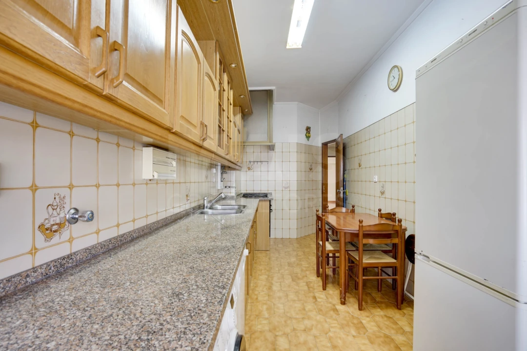 Apartamento T3 para Venda em Póvoa de Santo Adrião e Olival Basto Foto 4