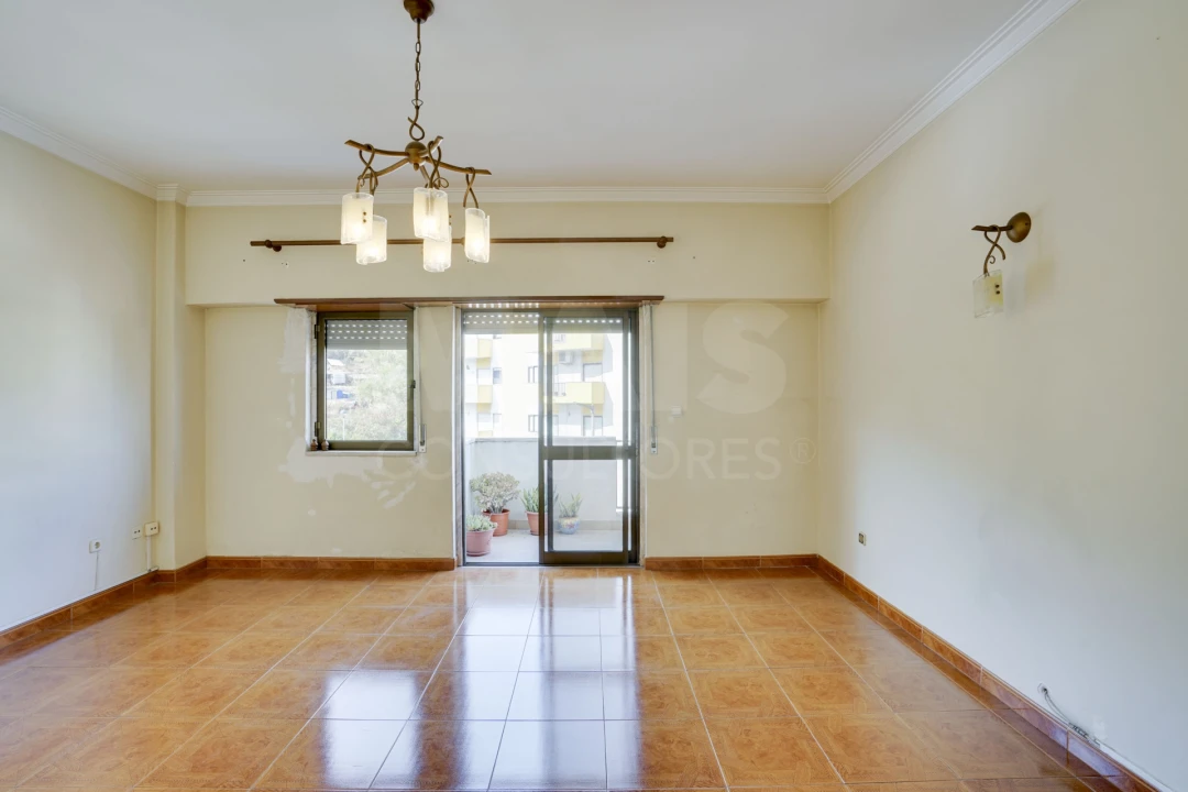 Apartamento T3 para Venda em Póvoa de Santo Adrião e Olival Basto Foto 9