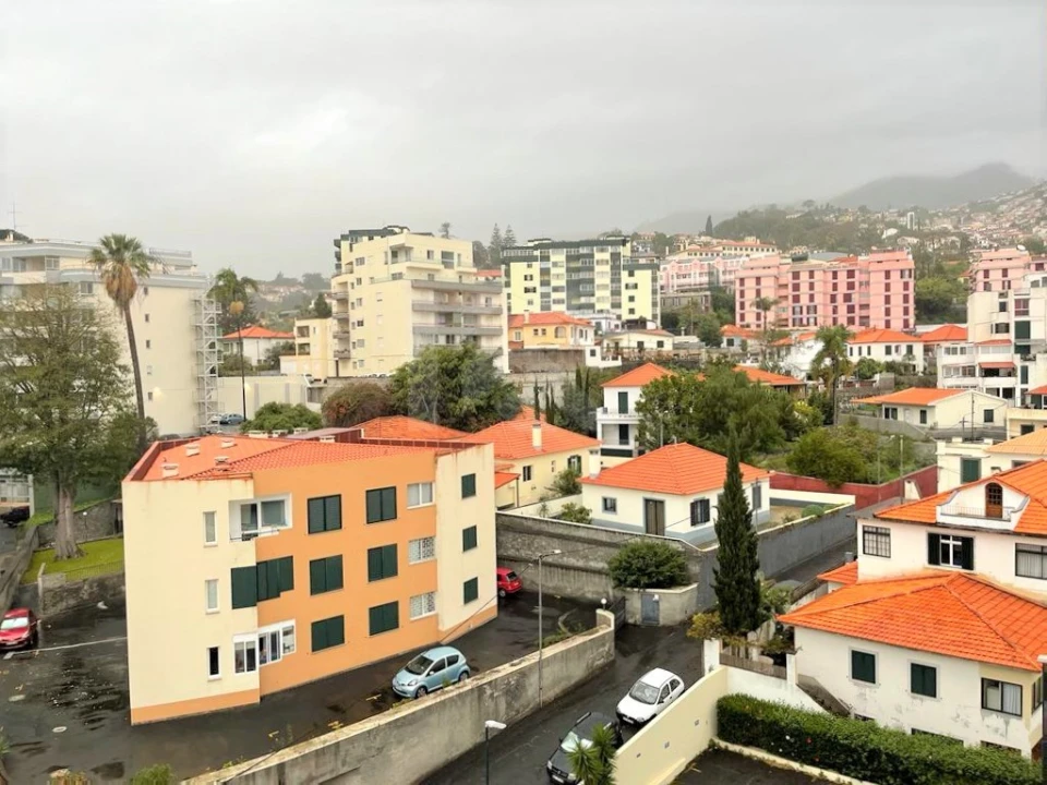 Apartamento T2 para Arrendamento em Funchal (Santa Luzia) Foto 22