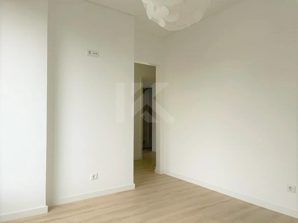 Apartamento T2 para Arrendamento em Funchal (Santa Luzia) Foto 12