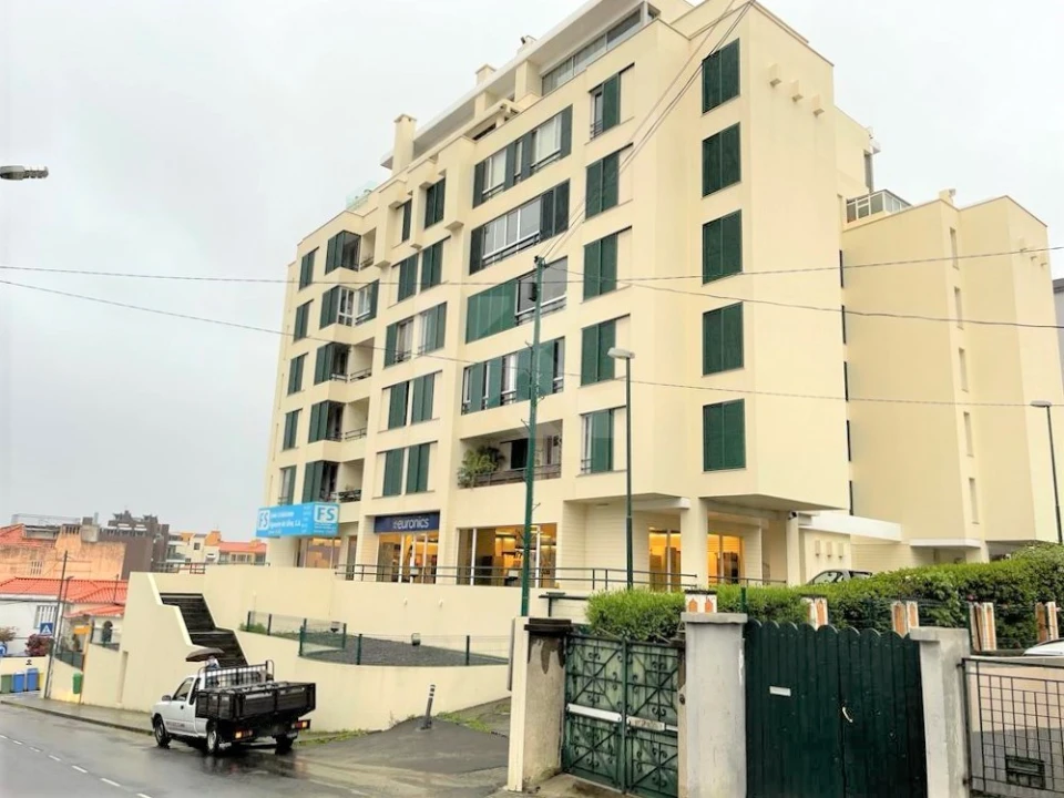 Apartamento T2 para Arrendamento em Funchal (Santa Luzia) Foto 26