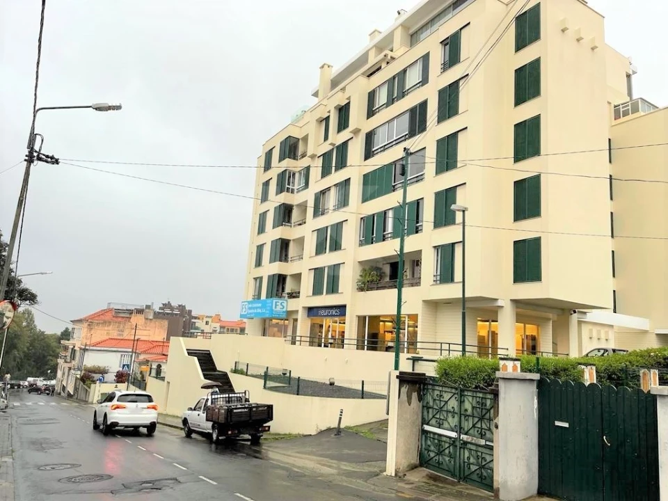 Apartamento T2 para Arrendamento em Funchal (Santa Luzia) Foto 27
