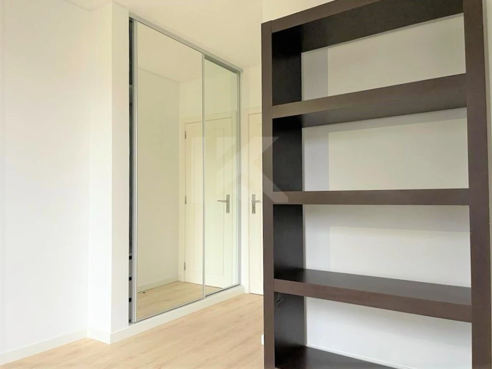 Apartamento T2 para Arrendamento em Funchal (Santa Luzia) Foto 14