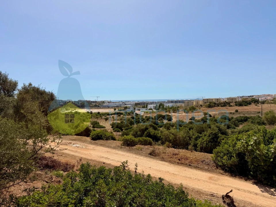 Terreno para Venda em Lagos (São Sebastião e Santa Maria) Foto 1
