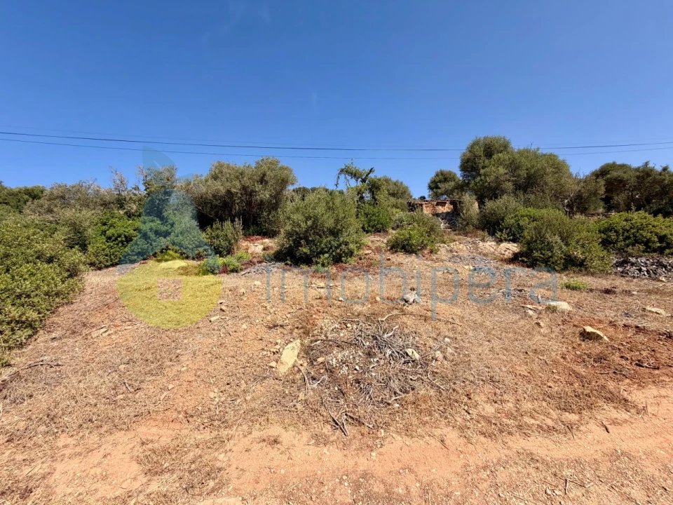 Terreno para Venda em Lagos (São Sebastião e Santa Maria) Foto 2