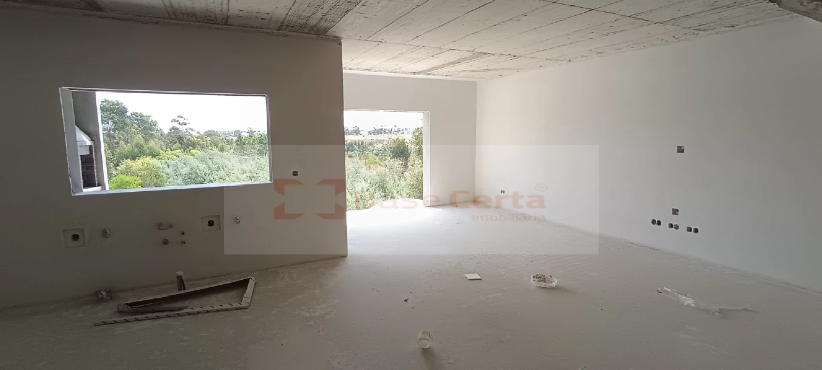 Apartamento T5 para Venda em Corroios Foto 20