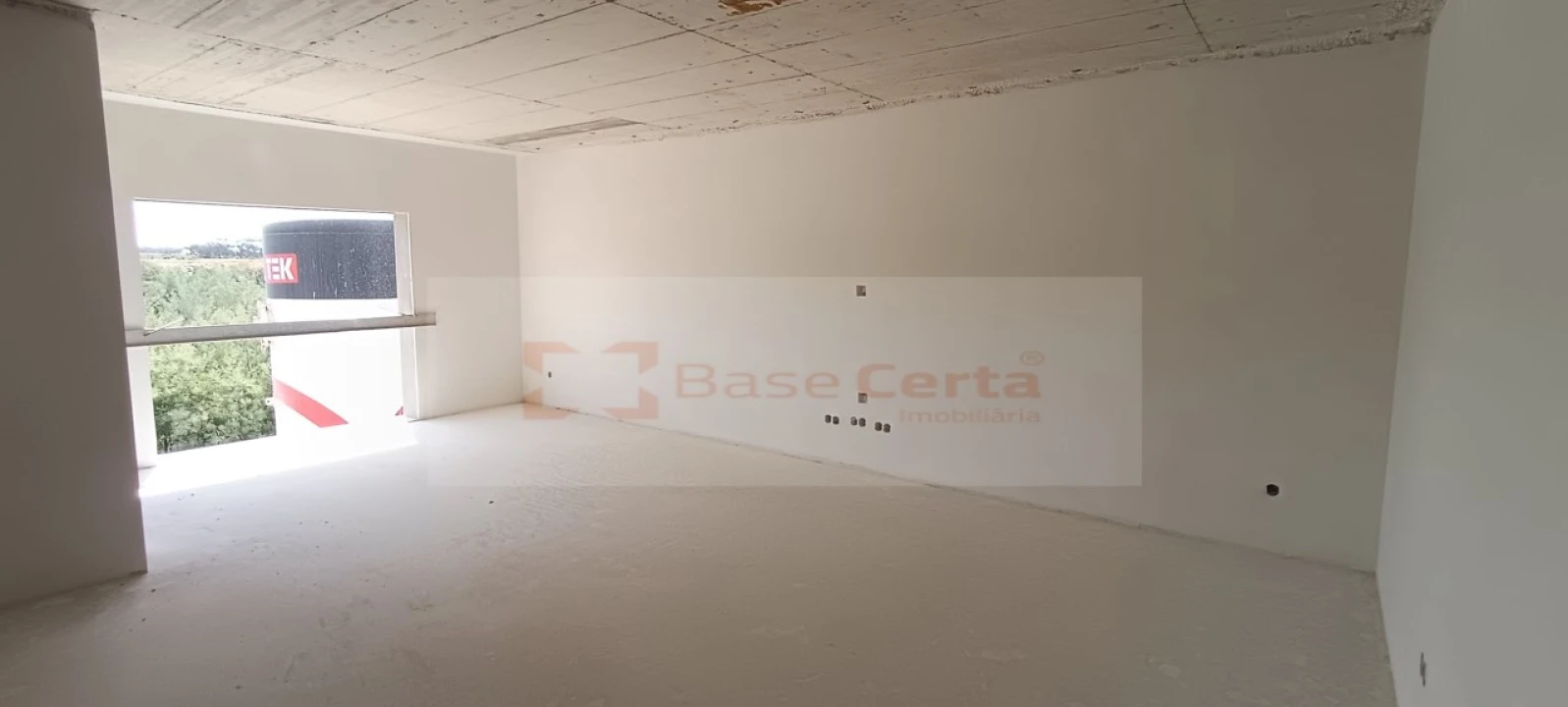 Apartamento T5 para Venda em Corroios Foto 21