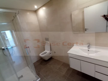 Apartamento T5 para Venda em Corroios