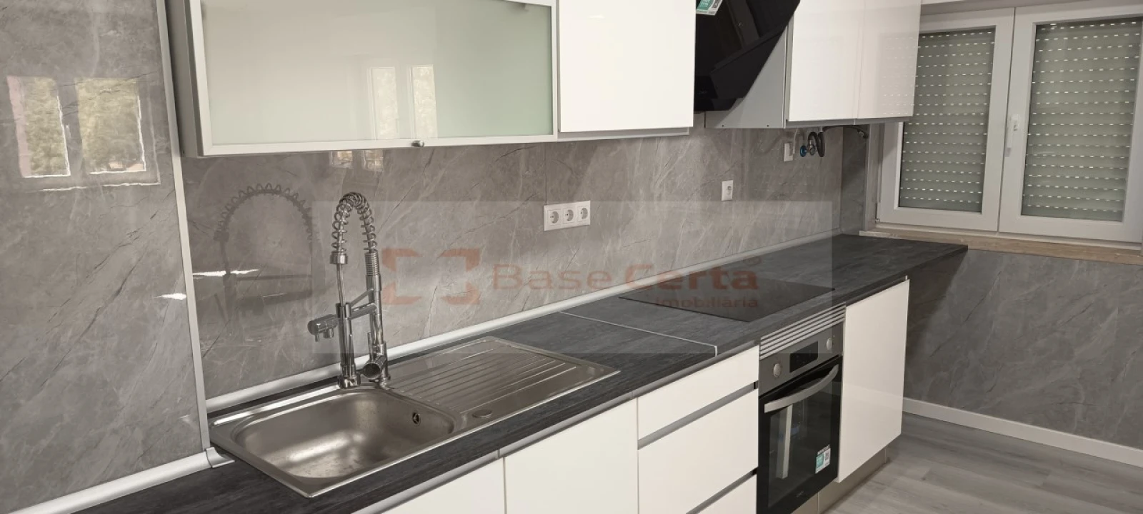 Apartamento T2 para Venda em Corroios Foto 13