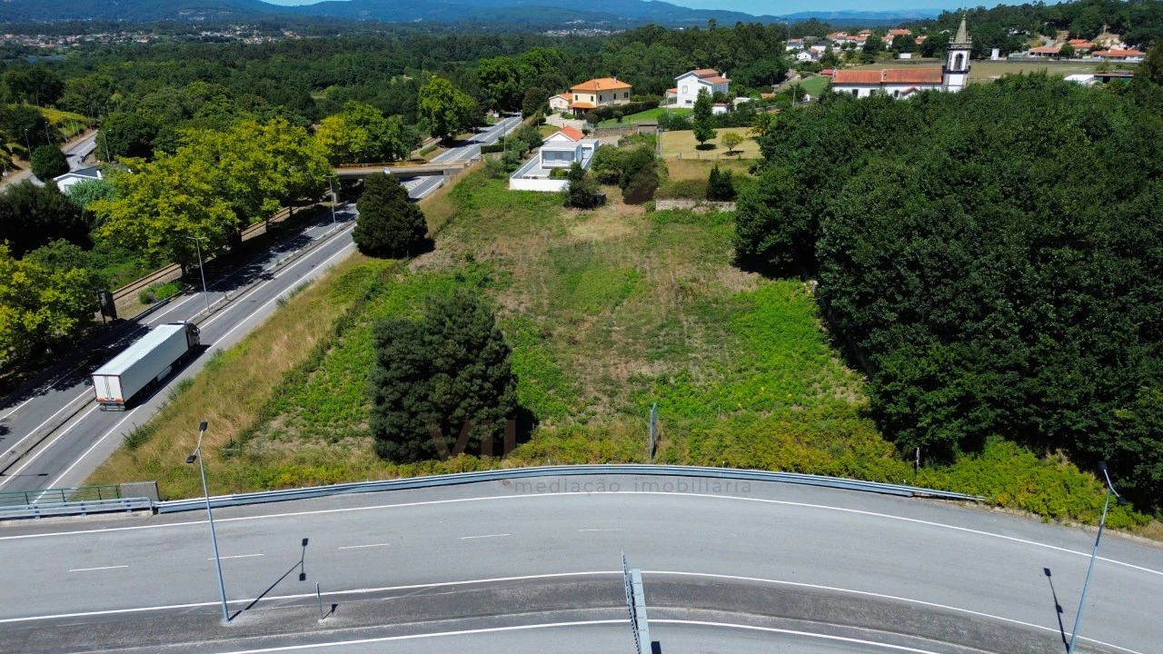 Terreno para Venda em Vila Nova de Cerveira e Lovelhe Foto 9