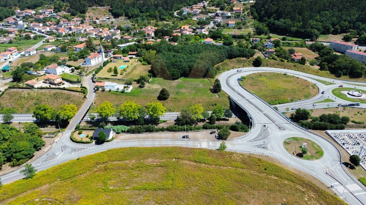 Terreno para Venda em Vila Nova de Cerveira e Lovelhe Foto 11