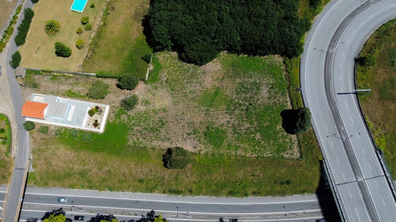 Terreno para Venda em Vila Nova de Cerveira e Lovelhe Foto 4
