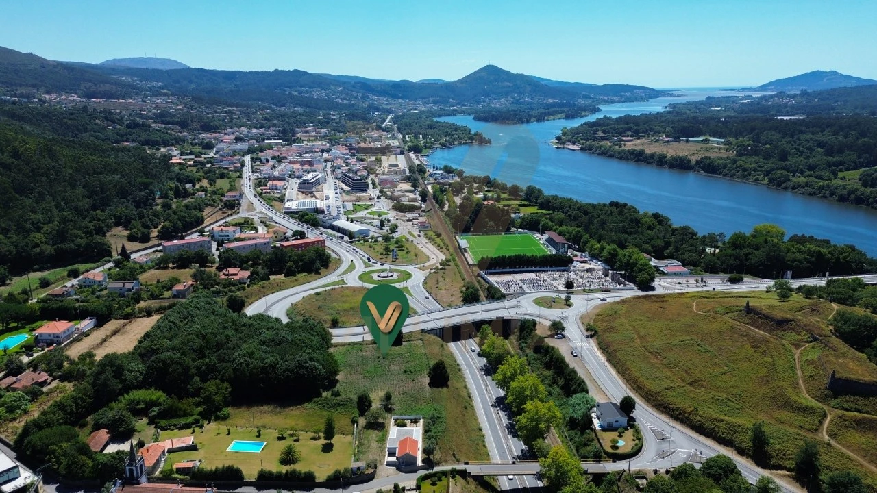 Terreno para Venda em Vila Nova de Cerveira e Lovelhe Foto 2