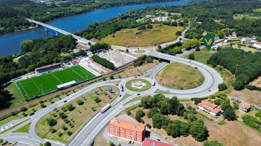 Terreno para Venda em Vila Nova de Cerveira e Lovelhe Foto 3
