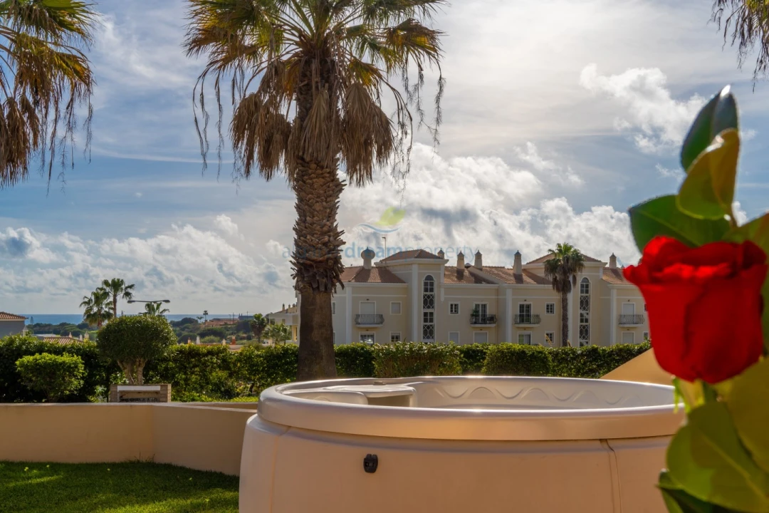 Moradia T1 para Venda em Albufeira e Olhos de Água Foto 11