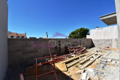 Moradia T3 para Venda em Nossa Sra de Fatima