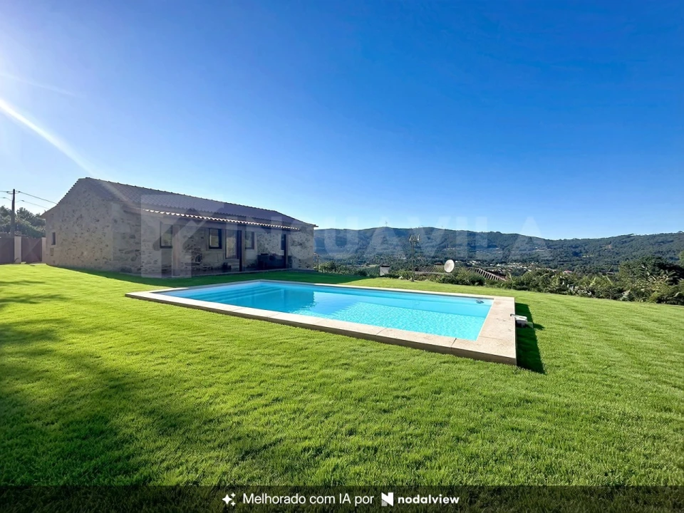 Moradia T4 para Venda em Covas Foto 4