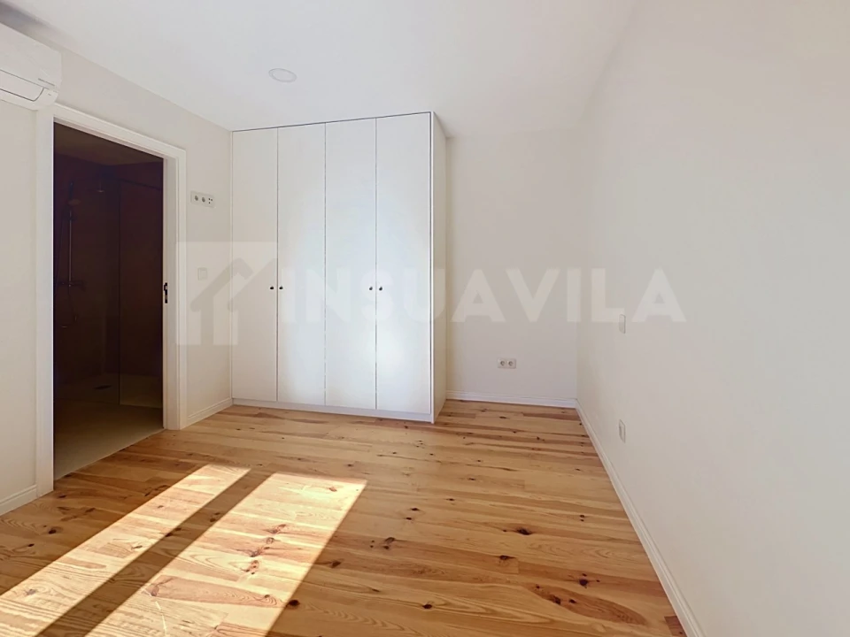 Moradia T4 para Venda em Covas Foto 29