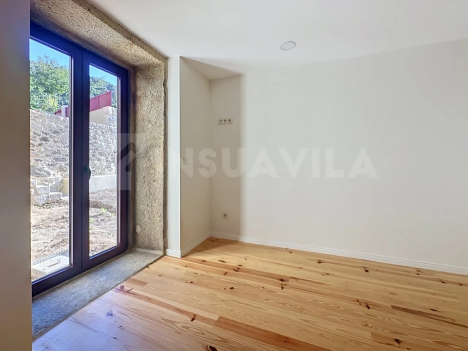 Moradia T4 para Venda em Covas Foto 39