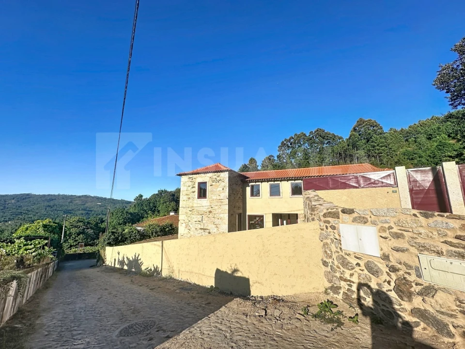 Moradia T4 para Venda em Covas Foto 6