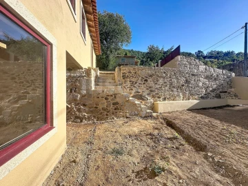 Moradia T4 para Venda em Covas