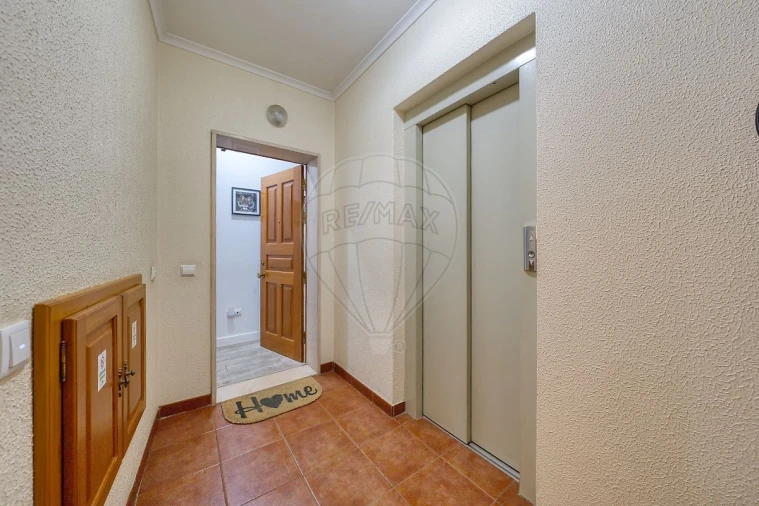 Apartamento T2 para Venda em Almeirim Foto 28