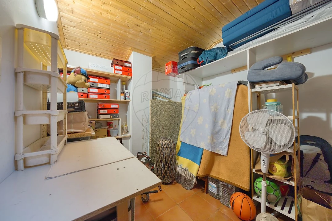 Apartamento T2 para Venda em Almeirim Foto 29