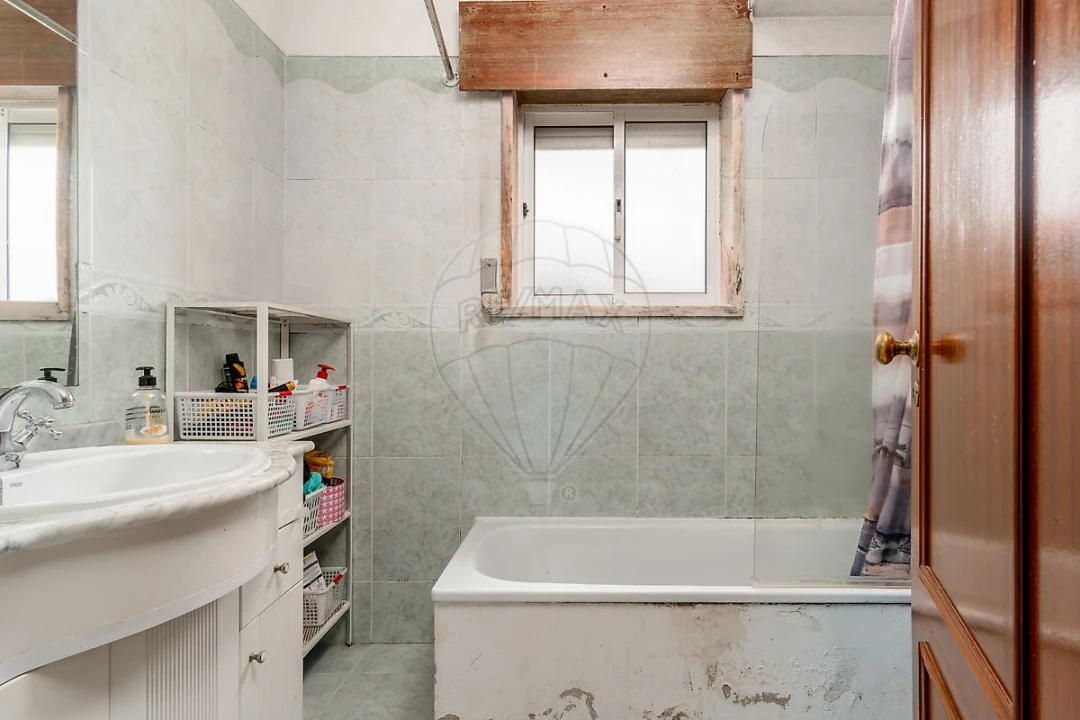 Apartamento T3 para Arrendamento em Rio de Mouro Foto 13