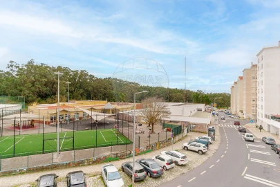 Apartamento T3 para Arrendamento em Rio de Mouro