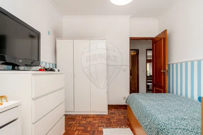 Apartamento T3 para Arrendamento em Rio de Mouro