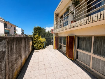 Moradia T3 para Venda em Pedroso e Seixezelo