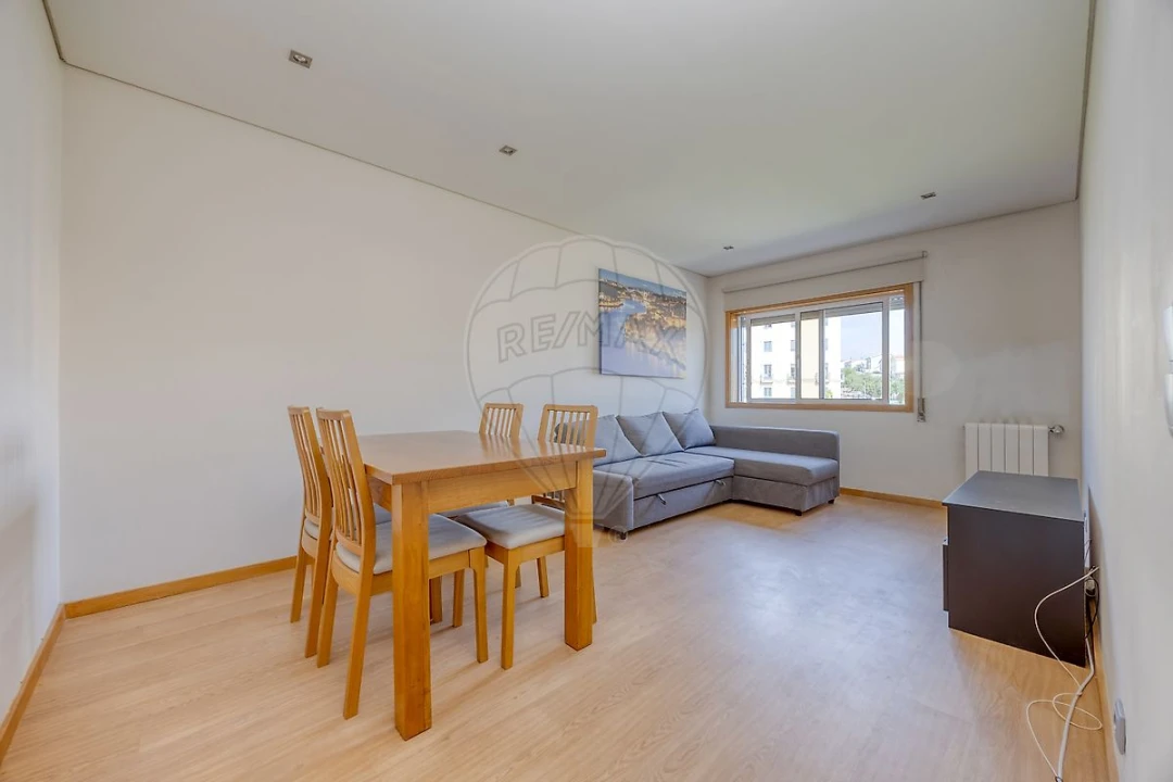 Apartamento T1 para Venda em Oliveira do Douro Foto 11