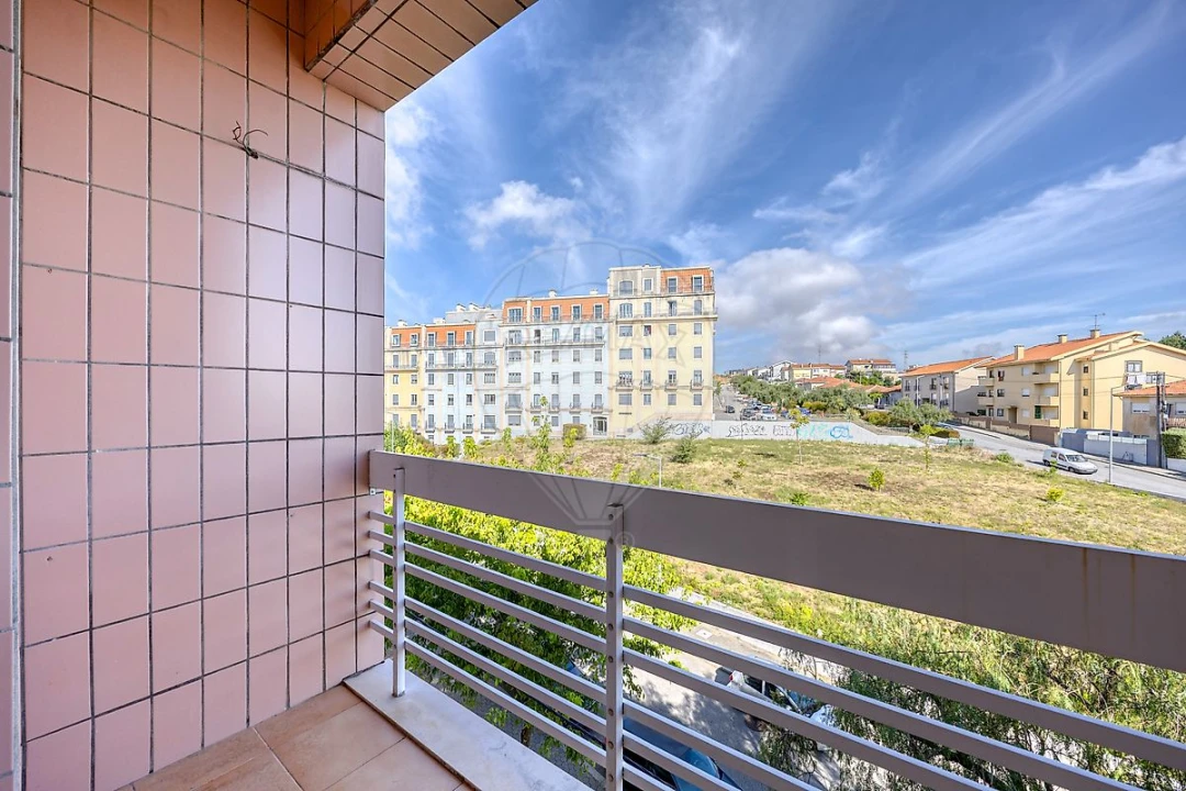 Apartamento T1 para Venda em Oliveira do Douro Foto 10