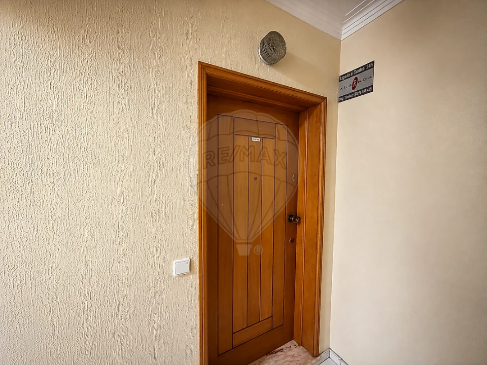 Apartamento T1 para Venda em Mafamude e Vilar do Paraíso Foto 14