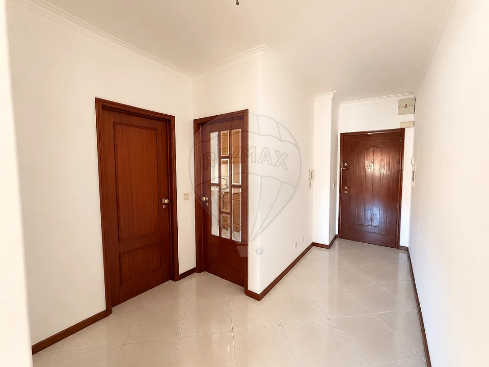 Apartamento T1 para Venda em Mafamude e Vilar do Paraíso Foto 11