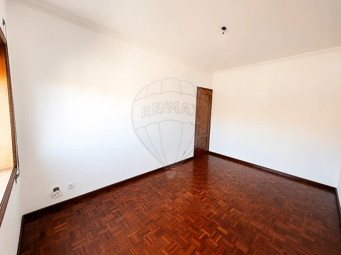 Apartamento T1 para Venda em Mafamude e Vilar do Paraíso Foto 7