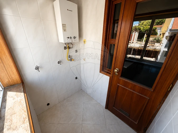 Apartamento T1 para Venda em Mafamude e Vilar do Paraíso Foto 9